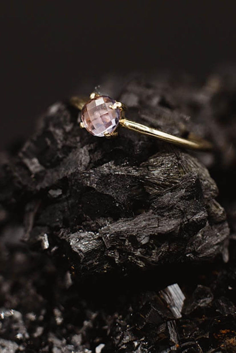 Amethyst Ring lila in 585 Gelbgold