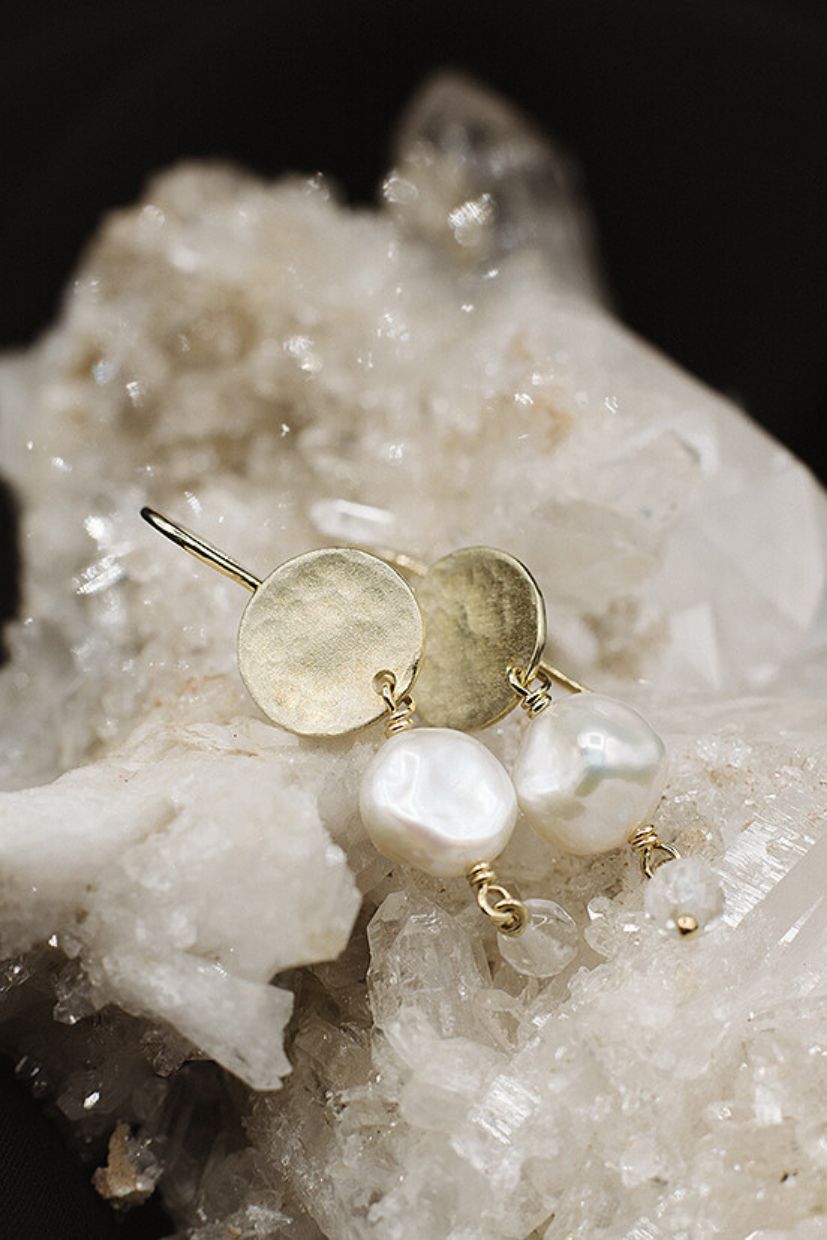 Goldcircus Perlen-Pendelohrringe in 585 Gelbgold