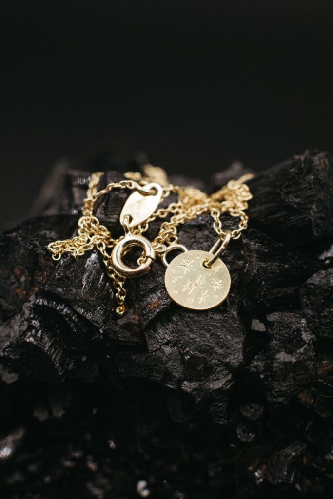 Stars 1 Plate Halskette in Gelbgold