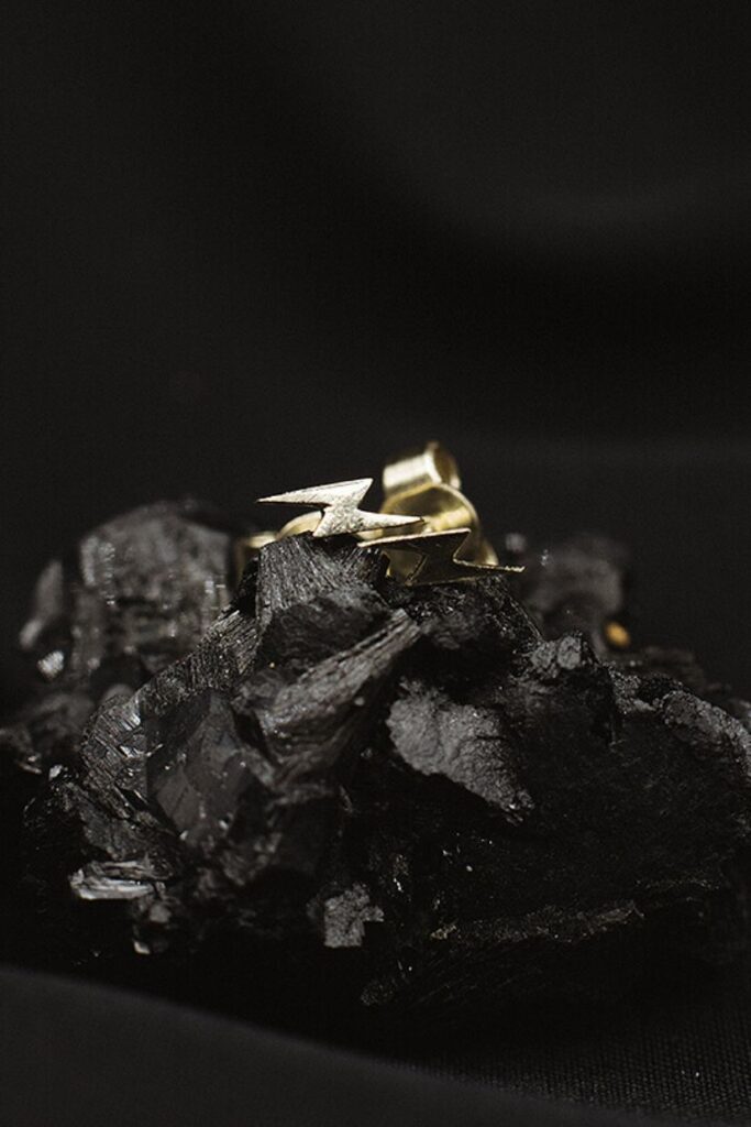 Mini Flash Ohrstecker in 585 Gelbgold